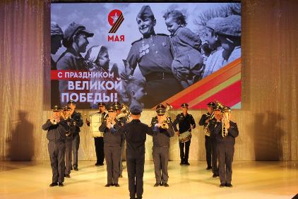 25 апреля в Городском Дворце детского (юношеского) творчества г.Улан-Удэ И.Ю. Шутенкова прошла патриотическая акция 25 апреля в Городском Дворце детского (юношеского) творчества г.Улан-Удэ И.Ю. Шутенкова прошла патриотическая акция