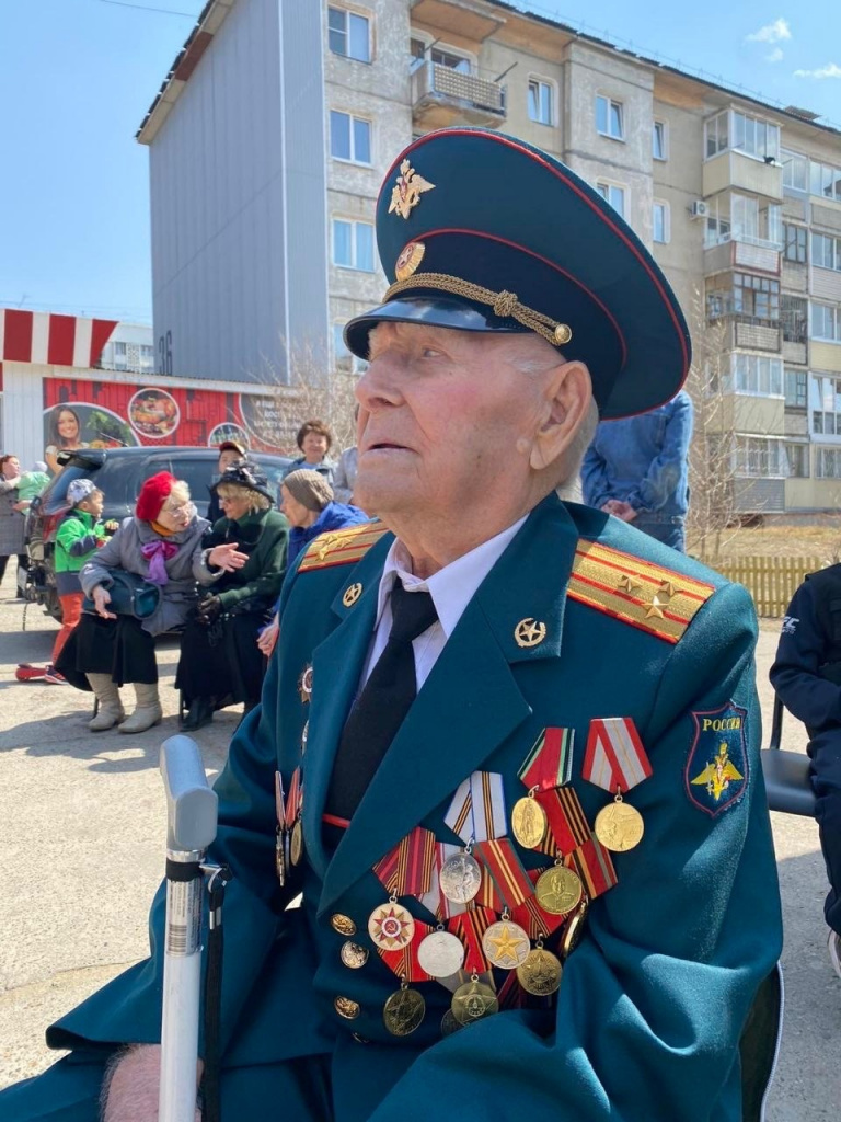 qnndT647ju8.jpg